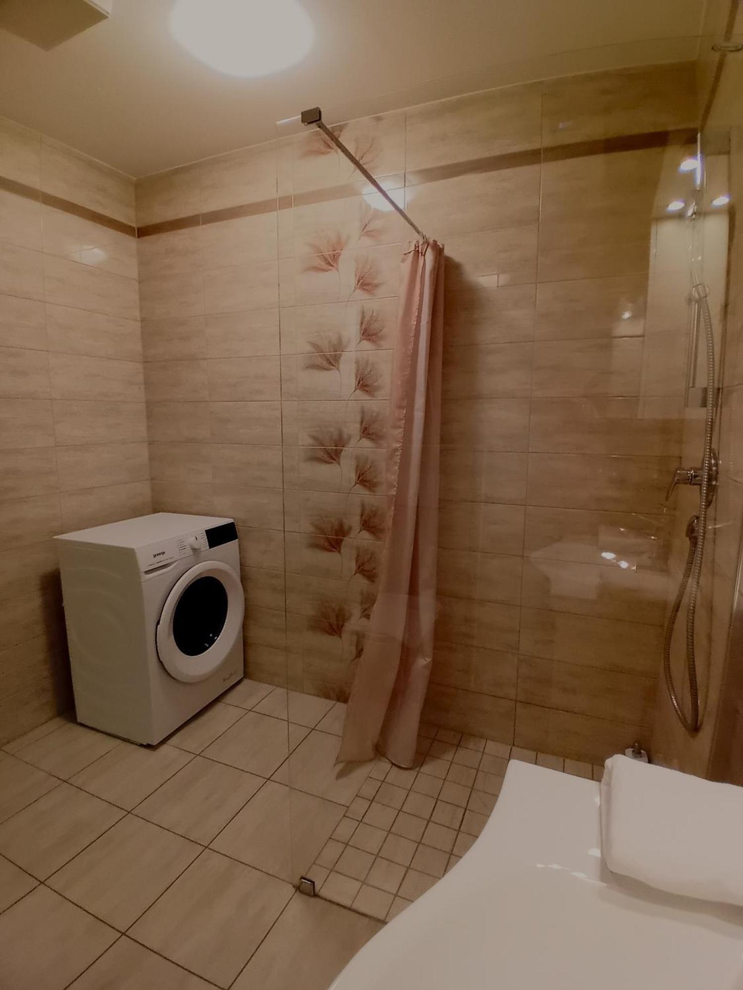 Vila Radolca Apartments & Rooms Радовлица Экстерьер фото